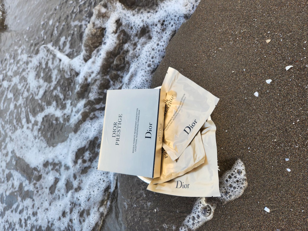 ماسک ورقه یی DIOR